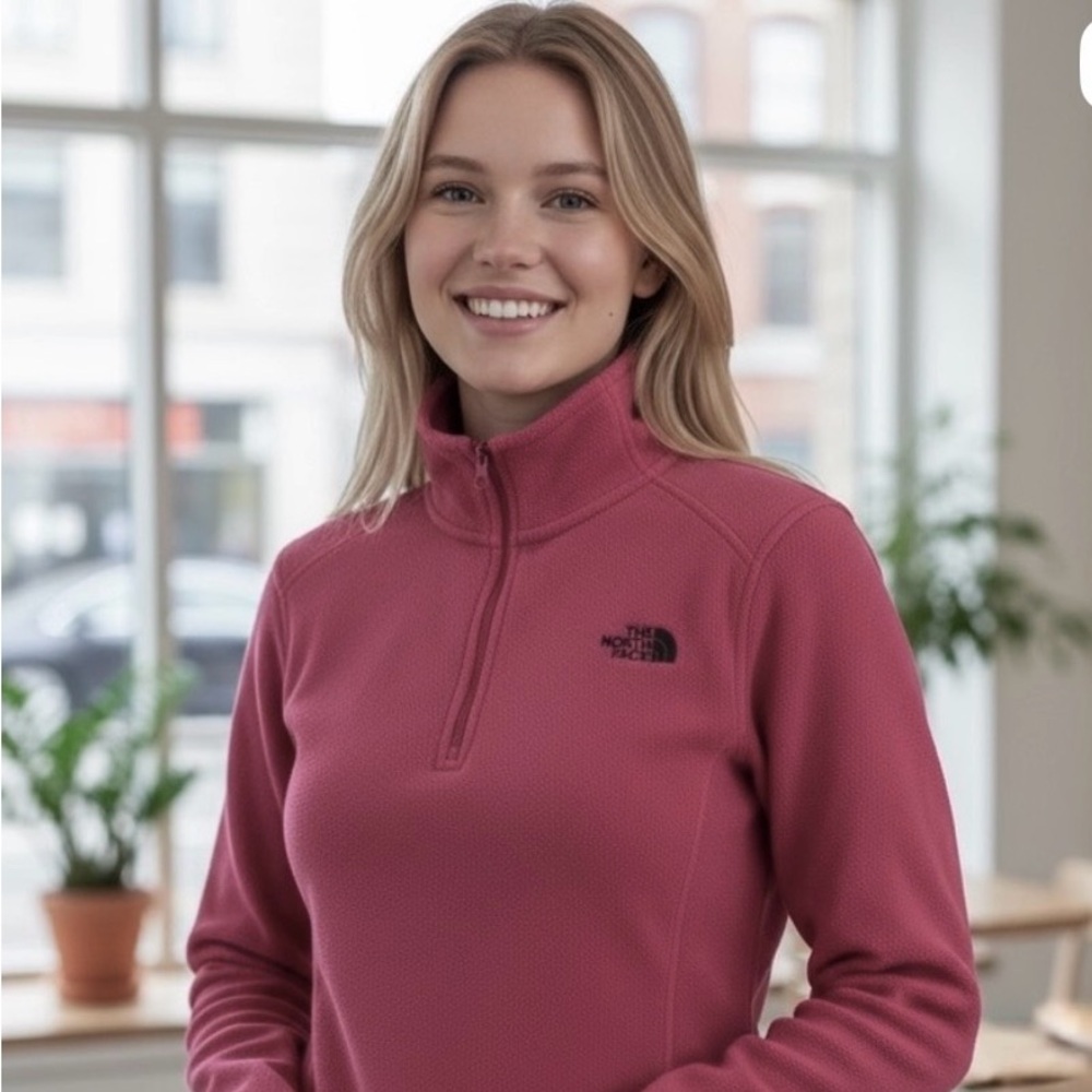 RARE The North Face Women's Berry/Pink Fleece Quarter-zip pullover